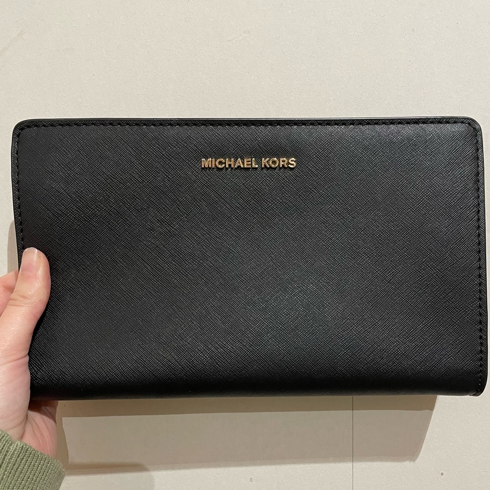 Michael Kors Jet Set Large Saffiano Leather Convertible Crossbody Bag